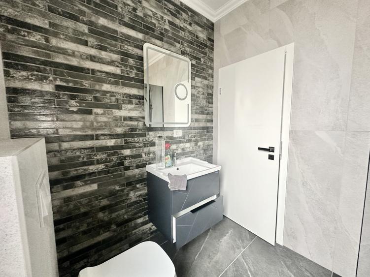 Duplex cu 4 camere cu Canalizare în Moșnița Nouă
