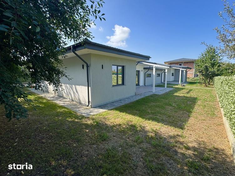 Casă cu 4 camere cu Teren 400 Mp în Rediu