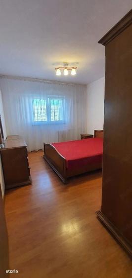 Apartament cu 3 camere decomandat în Colentina