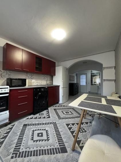 Apartament cu 3 camere decomandat în Nord