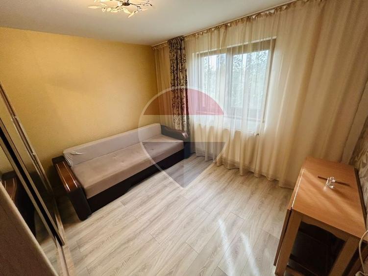 Casă individuală cu 5 camere cu Teren 390 Mp în Bariera Vâlcii