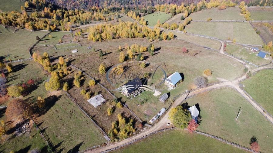 Teren Construcții intravilan de 66000 mp, în Măguri
