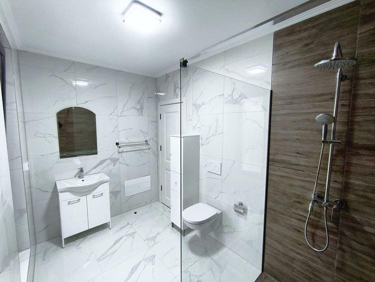 Casă cu 4 camere cu Teren 350 Mp în Central