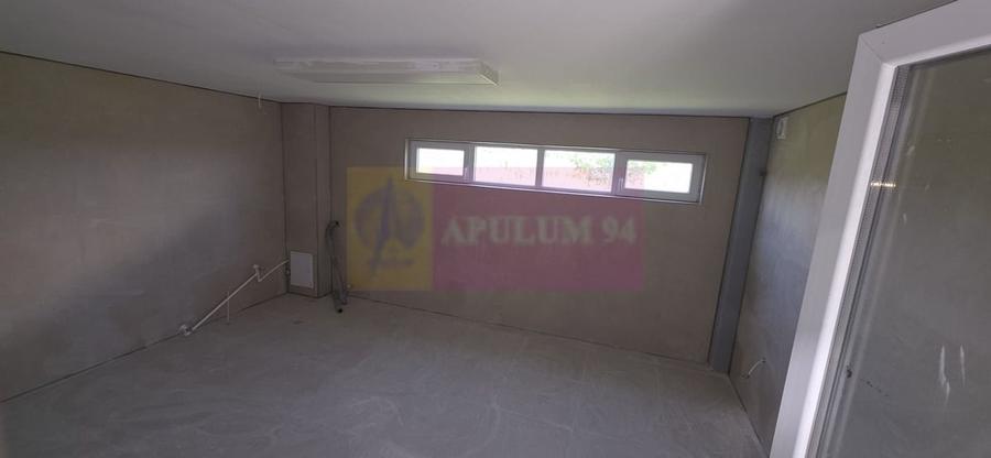 Spațiu comercial, de 200 mp, în Central