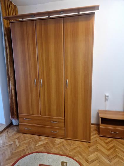 Apartament cu 2 camere nedecomandat, mobilat în P-ța Unirii