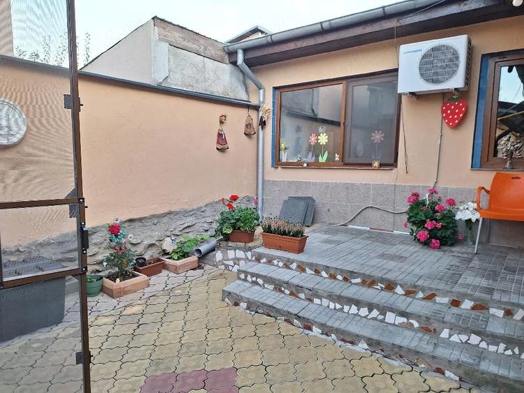 Casă cu 4 camere cu Teren 223 Mp în Central