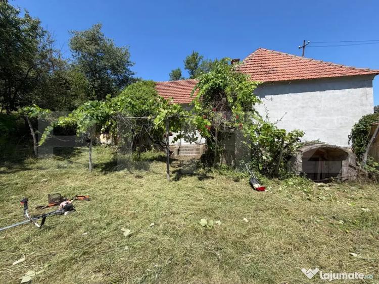 Casă cu 3 camere cu Teren 2674 Mp în Cigmău