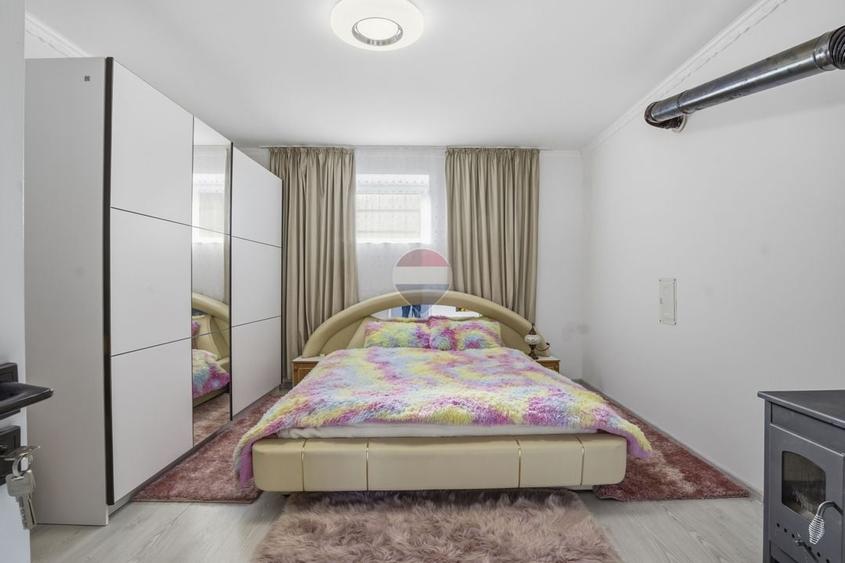Casă individuală cu 3 camere cu Teren 1439 Mp în Satu Mare