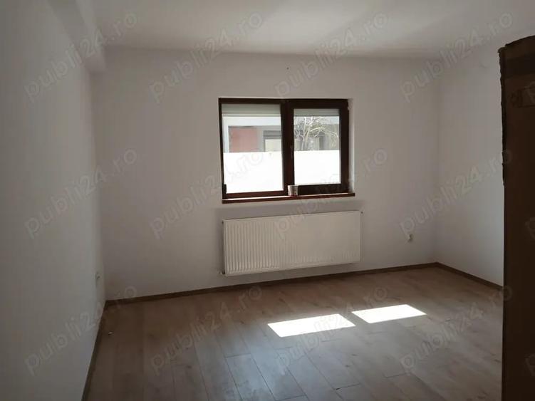 Casă cu 3 camere cu Teren 400 Mp în Domnești