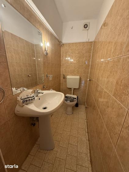 Apartament cu 3 camere decomandat în Centrul Civic