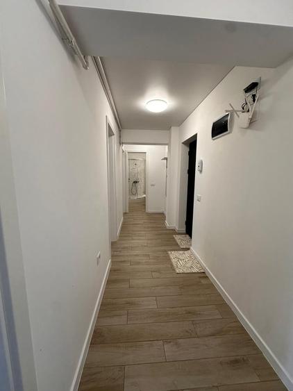 Apartament cu 3 camere decomandat în Theodor Pallady