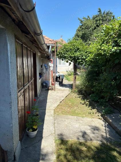 Casă cu 4 camere cu Teren 450 Mp în Central