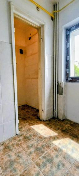 Apartament cu 2 camere decomandat în Nicolina