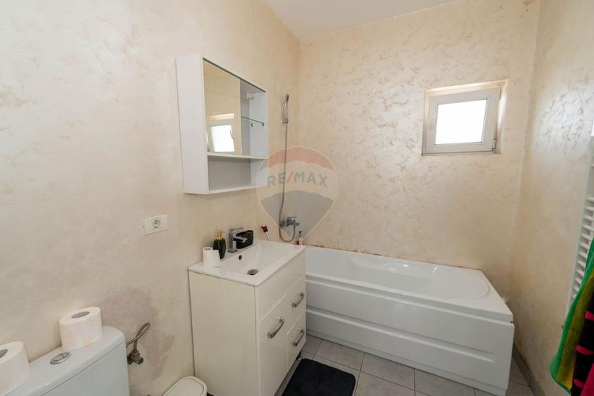 Casă individuală cu 3 camere cu Teren 377 Mp în Brănești