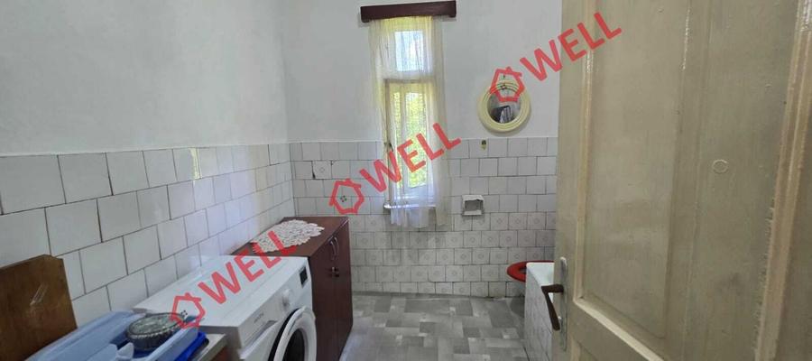 Casă cu 3 camere cu Teren 648 Mp în Central