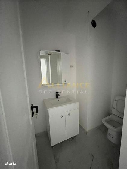 Apartament cu 3 camere decomandat în Metalurgiei