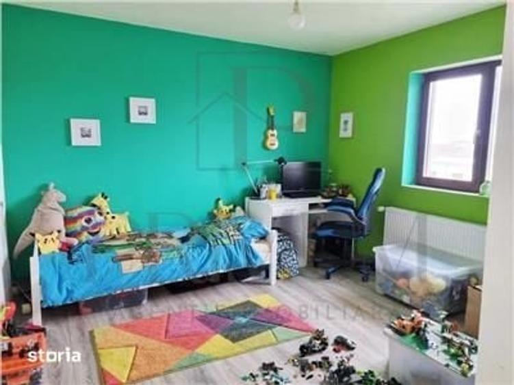 Casă cu 5 camere cu Teren 605 Mp în Central