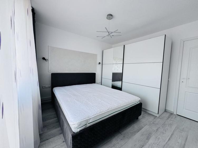 De inchiriat apartament 2 camere decomandat langa biserica albastra l - 1