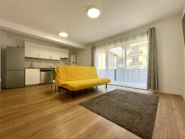Prima închiriere 3 camere, 2 balcoane,  garaj și boxă - 4