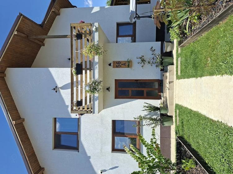 Casă cu Teren 425 Mp în Săbăreni