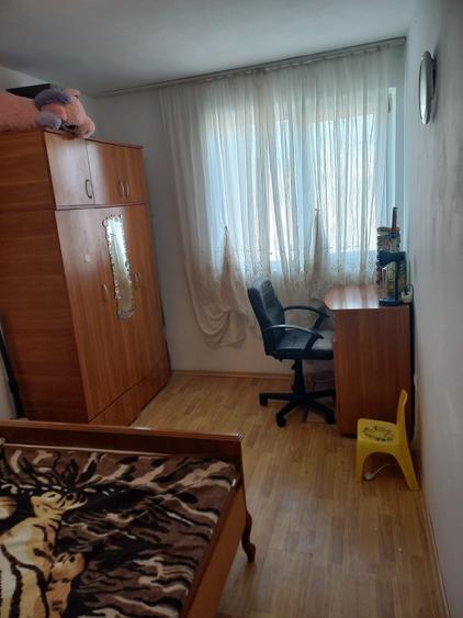 Garsonieră decomandată în Rahova
