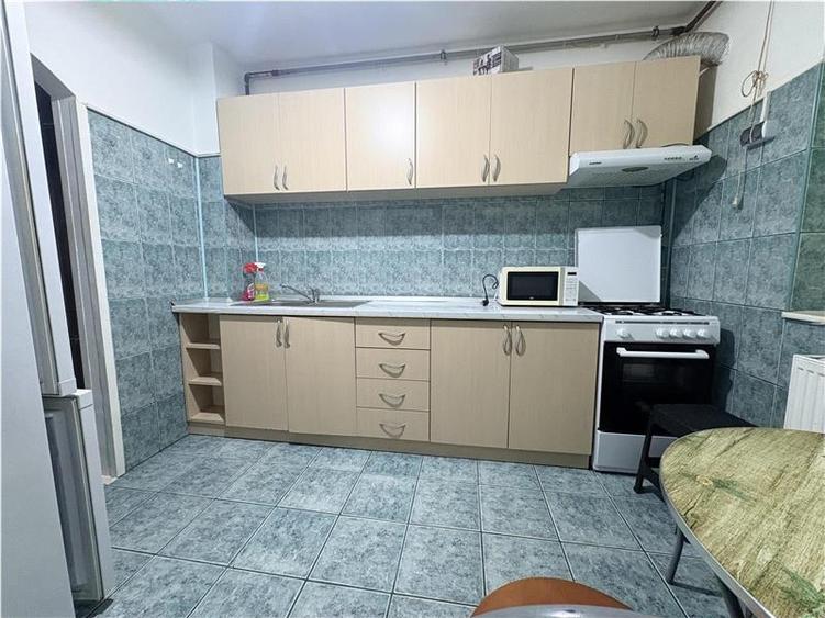 Apartament cu 3 camere decomandat în Tomis Nord