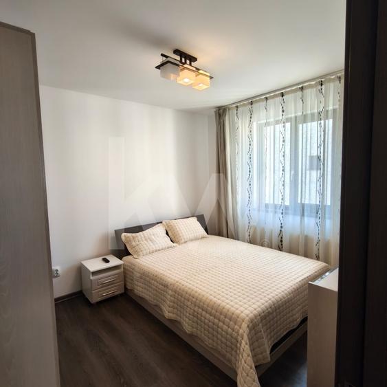 Apartament cu 3 camere semidecomandat, mobilat în Șelimbăr