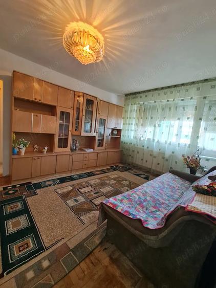 Apartament cu 2 camere semidecomandat, mobilat în Micro 16
