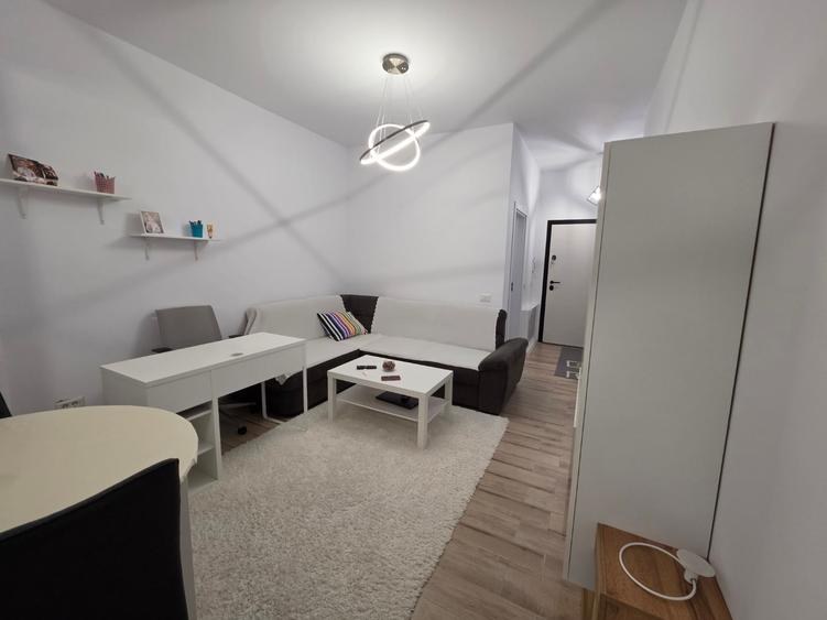 Apartament cu 2 camere semidecomandat în Titan
