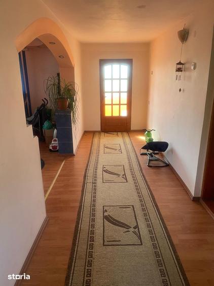Casă cu 4 camere cu Teren 600 Mp în Bariera Vâlcii