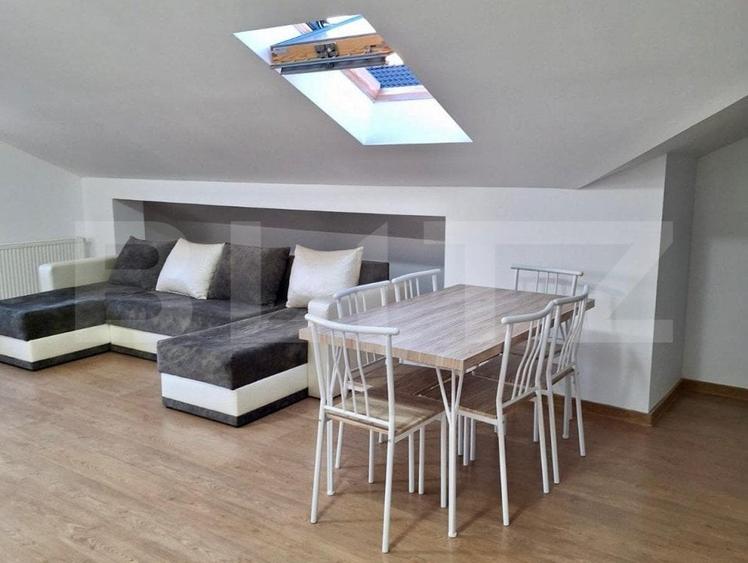 Apartament cu 3 camere decomandat în Cetate