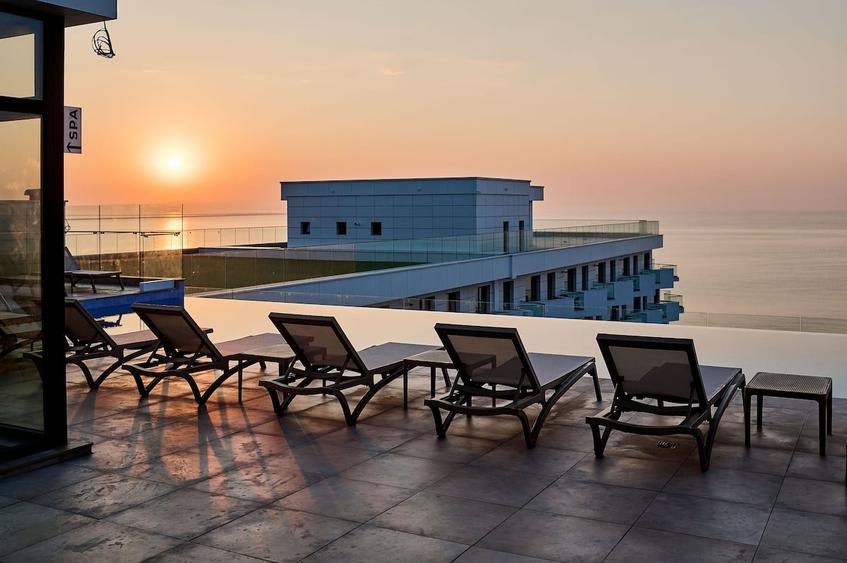 Apartament cu 3 camere decomandat în Mamaia-Sat
