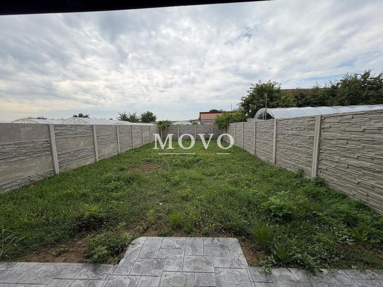 Duplex cu 4 camere cu Canalizare în Utvin