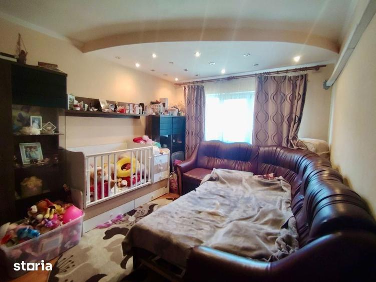 Apartament cu 3 camere în Nufărul