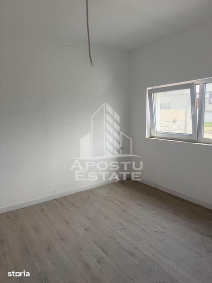 Casă cu 4 camere cu Teren 300 Mp în Giarmata