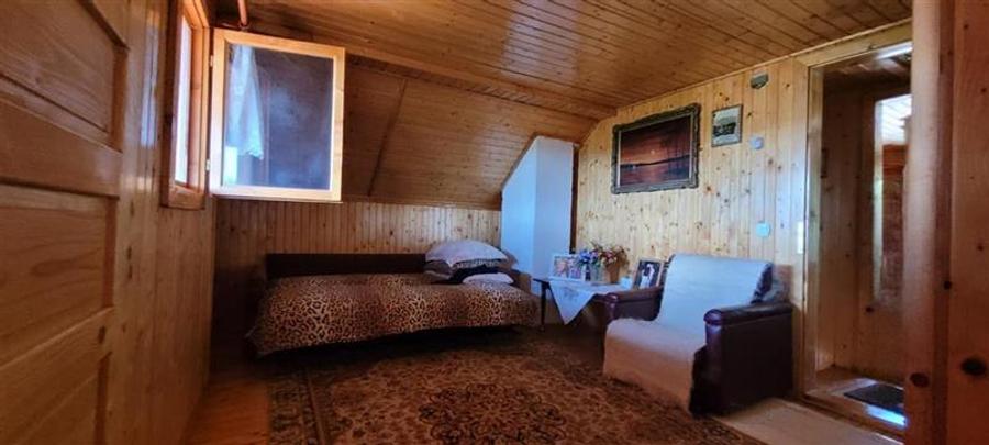 Casă individuală cu 4 camere cu Teren 2156 Mp în Exterior Sud