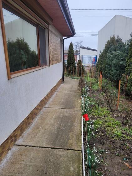 Casă individuală cu 5 camere cu Canalizare în Km 5