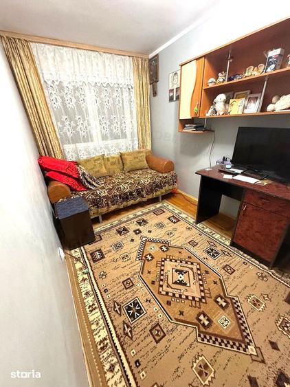 Apartament cu 3 camere semidecomandat, mobilat în Micro 38