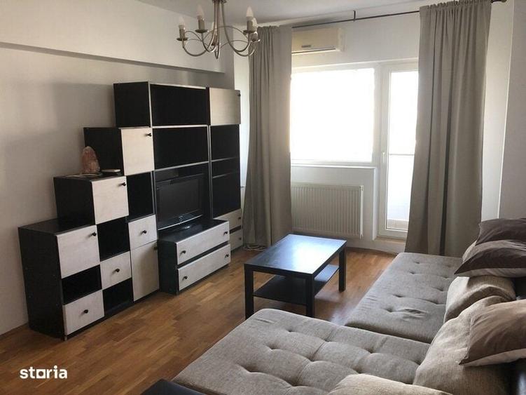Apartament cu 3 camere semidecomandat în Tineretului