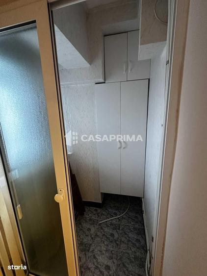 Apartament cu 3 camere decomandat în Albești