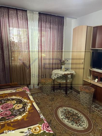 Apartament cu 2 camere semidecomandat în Golăiești