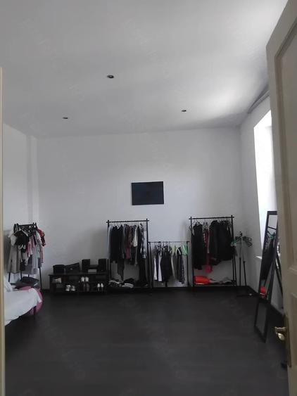 Casă cu 6 camere cu Teren 298 Mp în Corabia