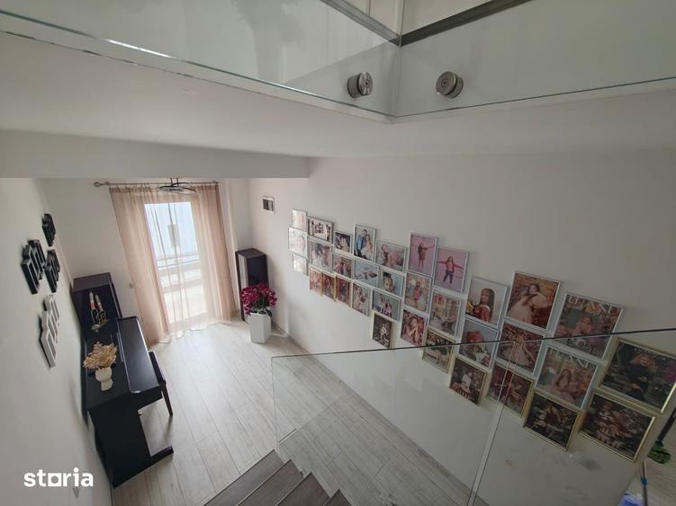 Casă cu 4 camere cu Teren 365 Mp în Florești