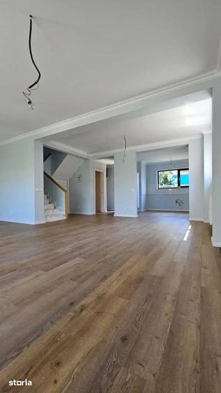 Casă cu 5 camere cu Teren 309.98 Mp în 13 Septembrie