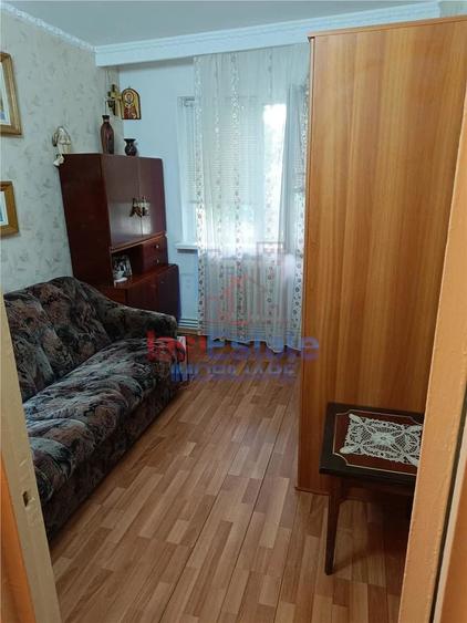 Apartament 3 camere de vanzare zona Zimbru - Ideal pentru renovare - 1