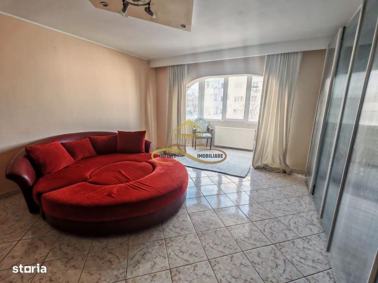 Apartament cu 2 camere decomandat în Central
