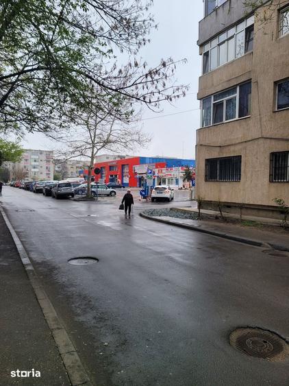 Spațiu comercial, de 120 mp, în Central