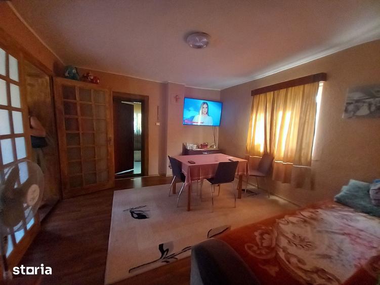 Casă cu 4 camere cu Teren 300 Mp în Vasile Alecsandri
