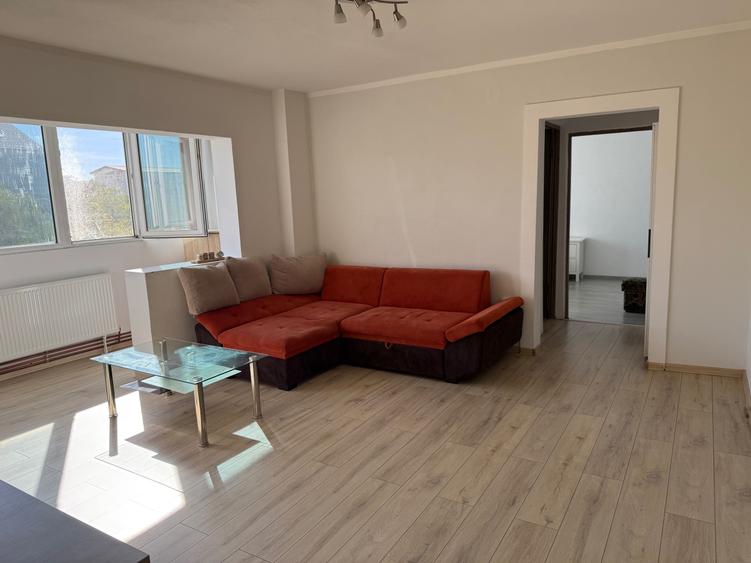 Apartament cu 2 camere semidecomandat în Central