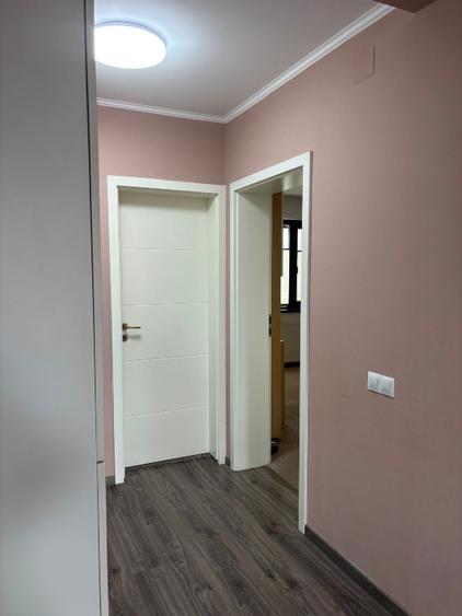Apartament cu 3 camere decomandat, mobilat în Florești
